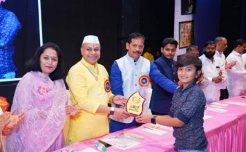 पेरीविंकलचा कलाविष्काराने गाजले स्नेहसम्मेलन,बालगोपालांच्या सूत्रसंचालनाने जिंकली मने