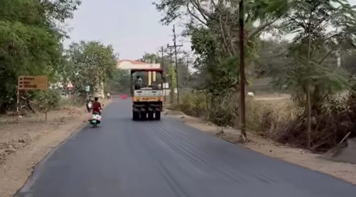 अंबडवेट रस्त्याचे युध्दपातळीवर डांबरीकरण, आंतरराष्ट्रीय सायकल शर्यतीसाठी सज्ज होतंय मुळशी