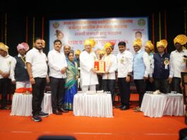 समाजातील ढासाळणारा विवेक पाहता नव्या पिढीला संस्कार आणि नागरिकांचे प्रबोधन होण्याची जबाबदारी, जागृत व्यक्तींनी स्वीकारायला हवी. आमदार सतेज पाटील.