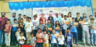 कोल्हापूर येथील बुद्धिबळ स्पर्धेत सोहम खासबारदार अजिंक्य, शर्वरी कबनूरकर उपविजेती