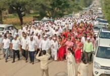 गोकुळच्या निवडणुकीसाठी चुरशीने मतदान सुरू! हसन मुश्रीफ, सतेज पाटील यांनी बजावला मतदानाचा हक्क