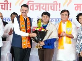 कुस्तीपटू अमृता पुजारी मुख्यमंत्री फडणवीस यांनी केले विशेष कौतुक -जिल्हाधिकारी राठोड यांनी केला गौरव